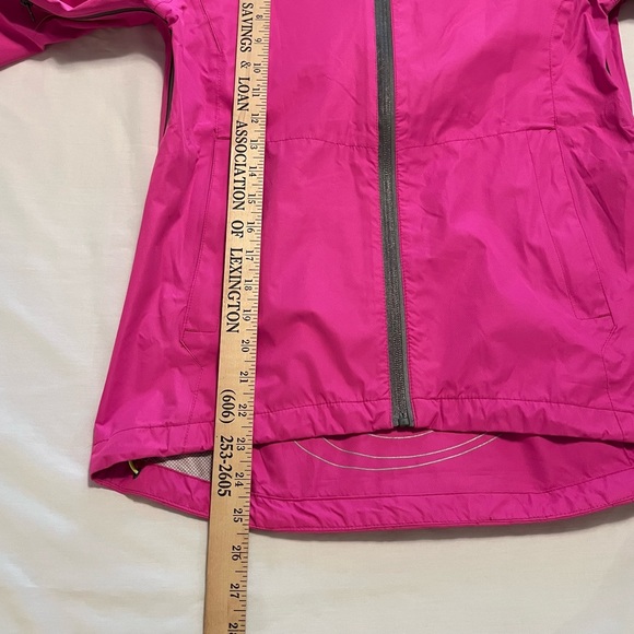 Hot Pink Woman’s Performance Bicycle Windbreaker/Rain Jacket. Size S - Picture 3 of 13